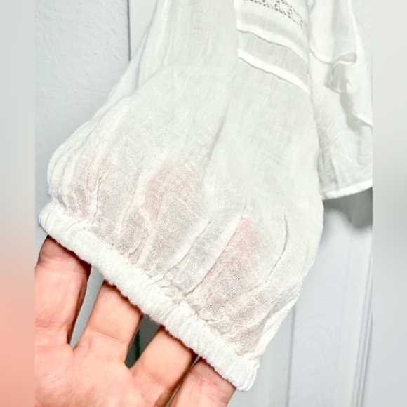 Universal Thread White Ruffle Blouse - Picture 4 of 11